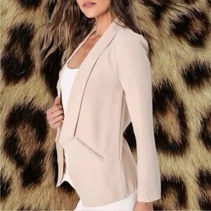 LULU’S Tan Blazer